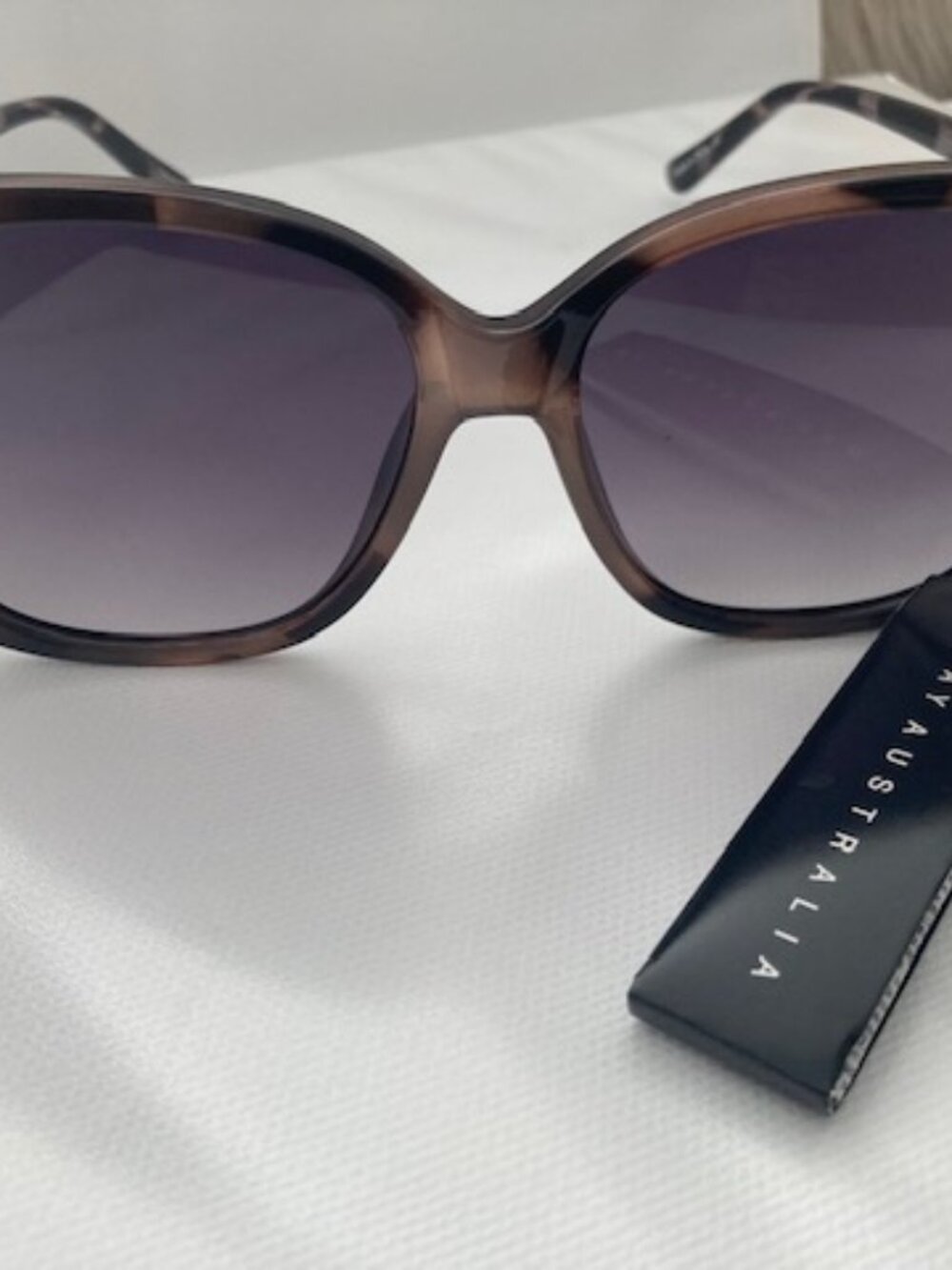 New Quay Sunglasses (Ever After) Cat-Eye - Picture 4 of 11